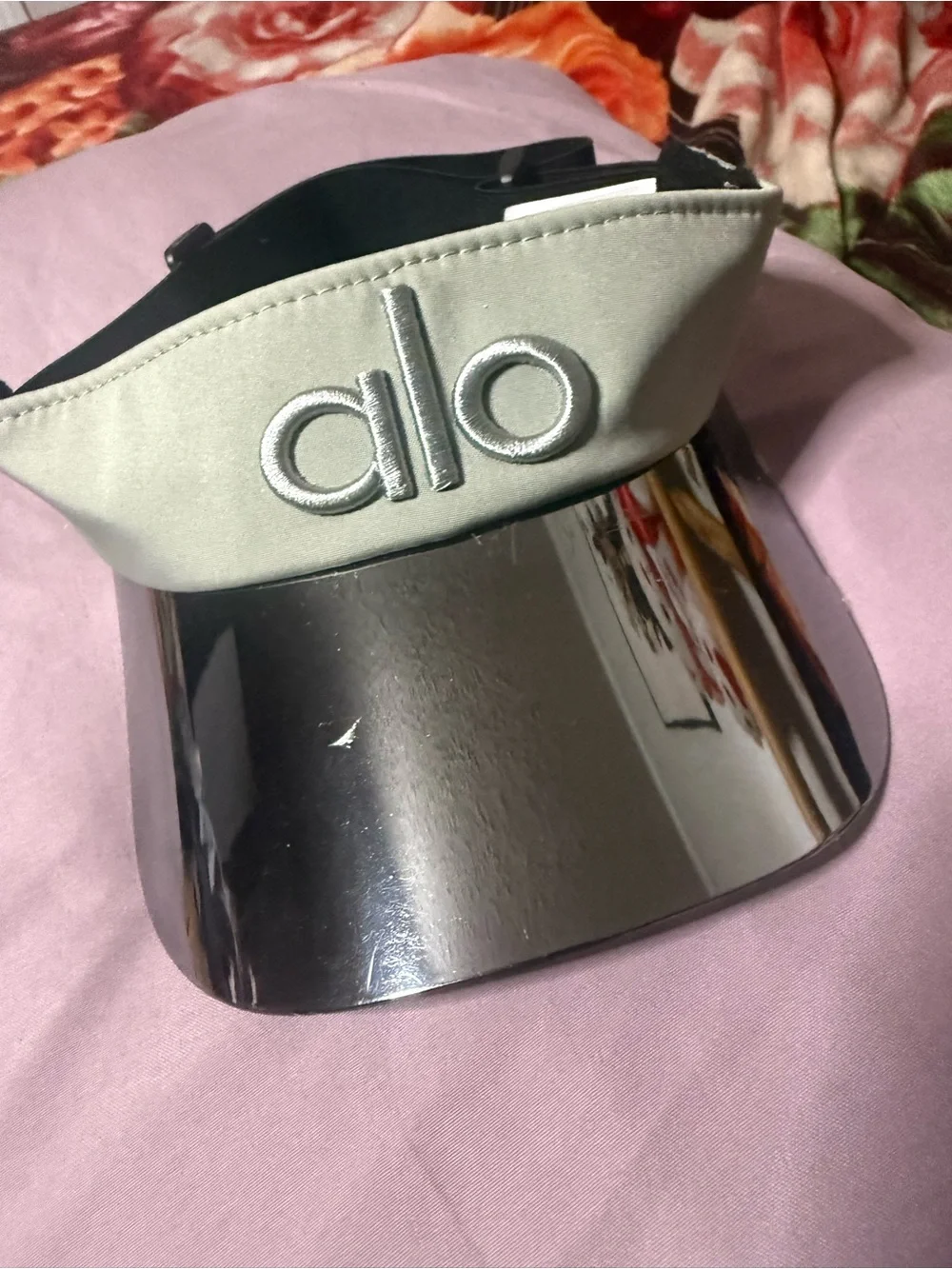 ALO Yoga Kids Silver Mirrored Visor with Light Gray Band